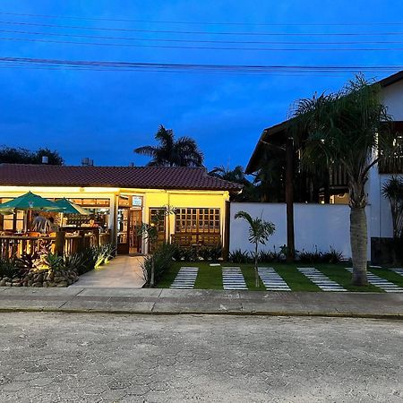 Pousada Buena Onda - Garopaba-Sc - 50M Da Praia Eksteriør billede