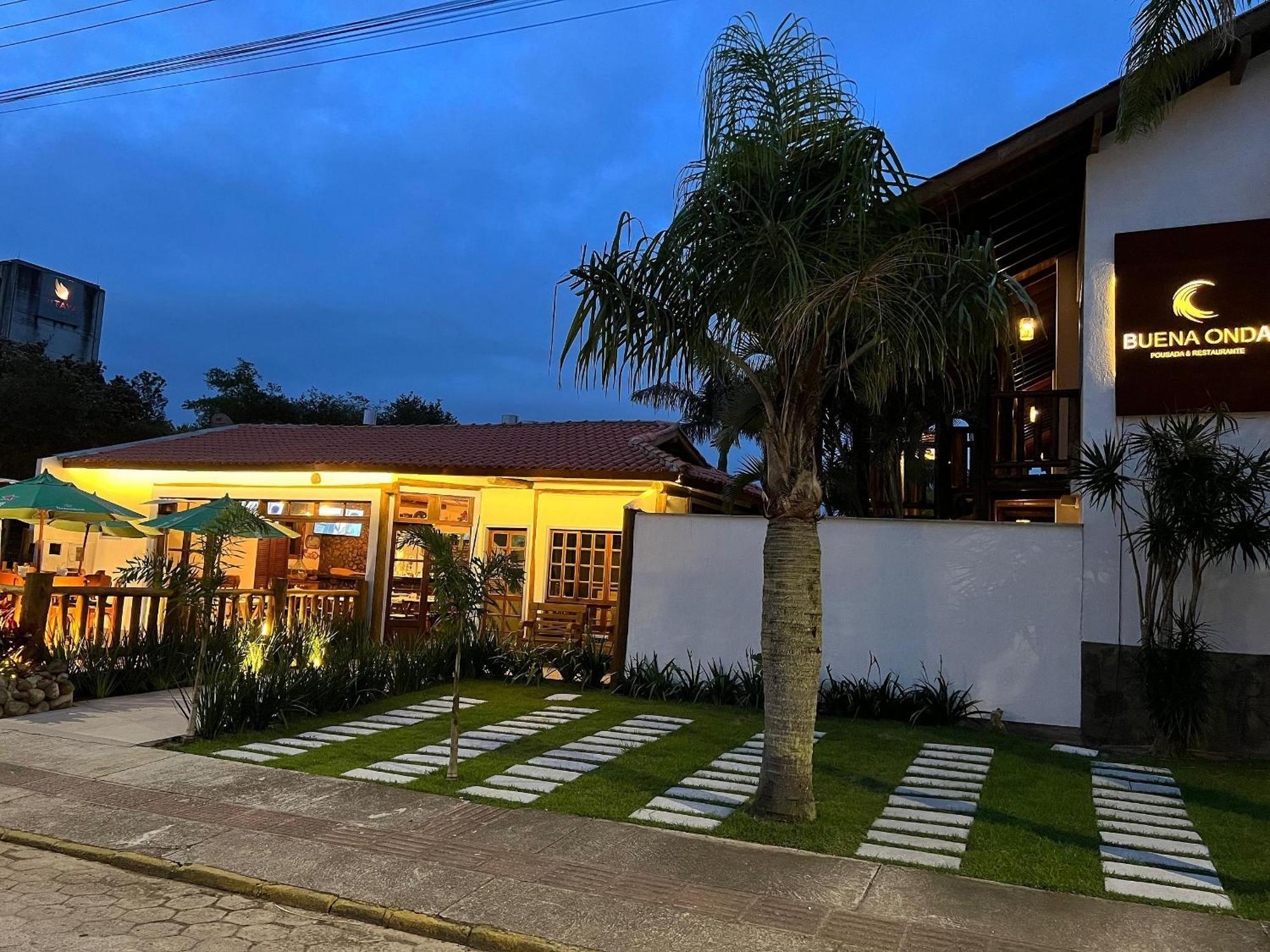 Pousada Buena Onda - Garopaba-Sc - 50M Da Praia Eksteriør billede